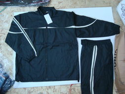 福州榮登貿(mào)易 雪克套網(wǎng)布男套裝貨源充足，覆蓋鞋帽、服飾、童裝零售與批發(fā)